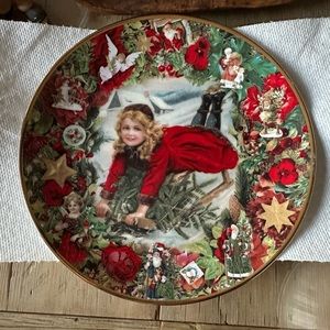 (2) Hamilton Collectible plates